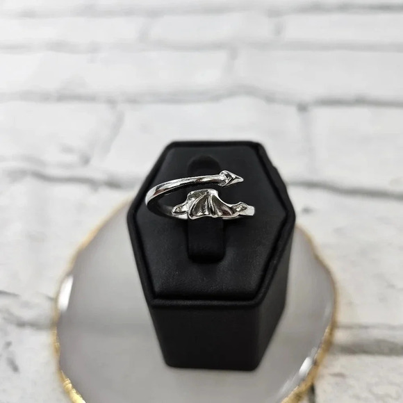 Devils Wings Adjustable Fashion Ring A7 - Picture 6 of 6